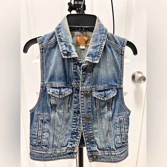 American Eagle Denim Vest - Picture 1 of 3